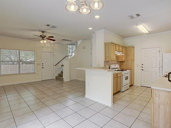 5th image of 308 Blackson Ave