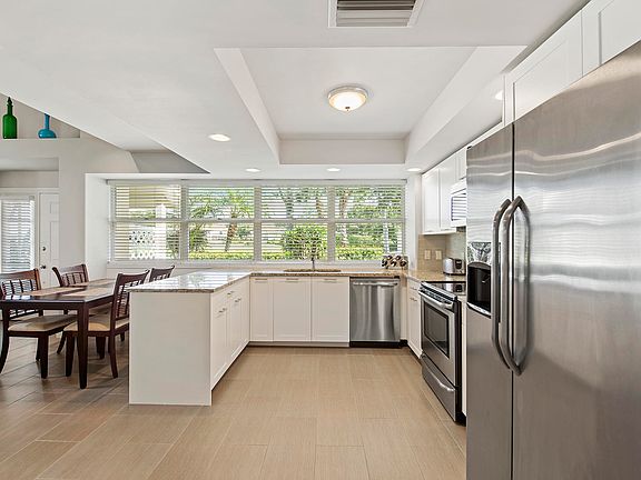 5th image of 2701 Amherst Ct #27A