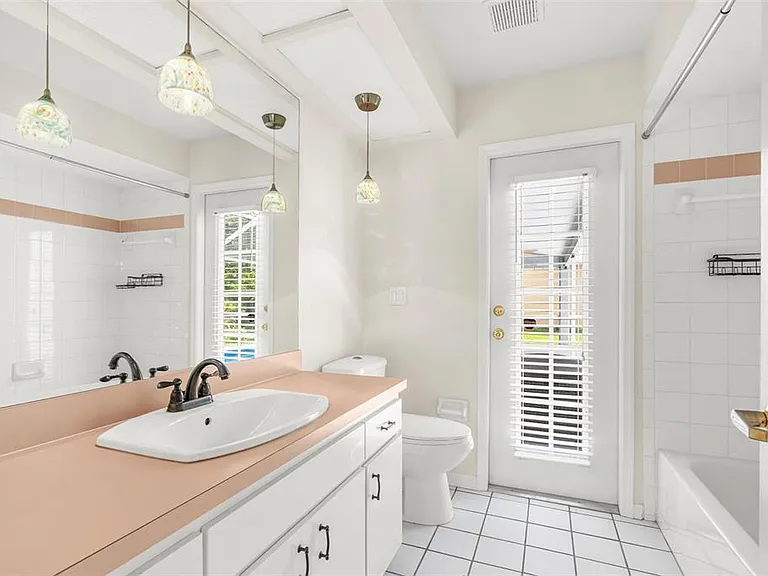 1115 Hounds Run — Photo 17