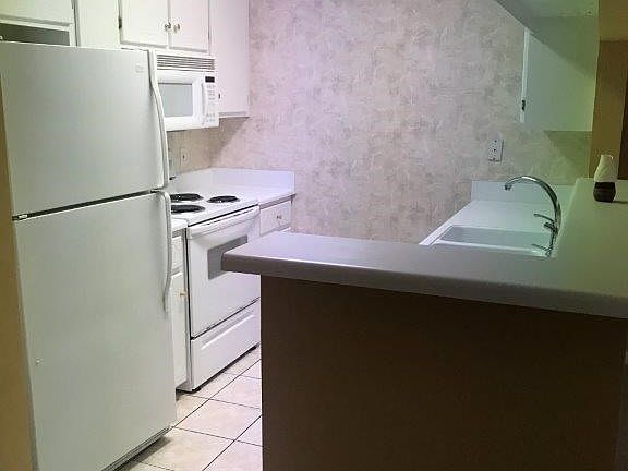 4th image of 146 Woodmere Dr