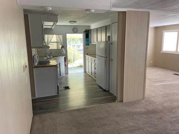 3811 Midway Dr, Ellenton, FL 34222