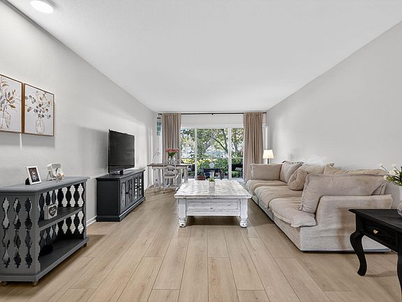 5th image of 91 Willow Road #104