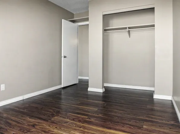 Nicoll Manor Apartments