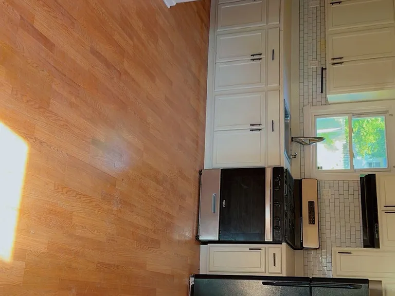 8 Higbie Dr — Photo 4