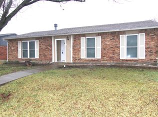 8214 Woodside Rd, Rowlett, TX 75088