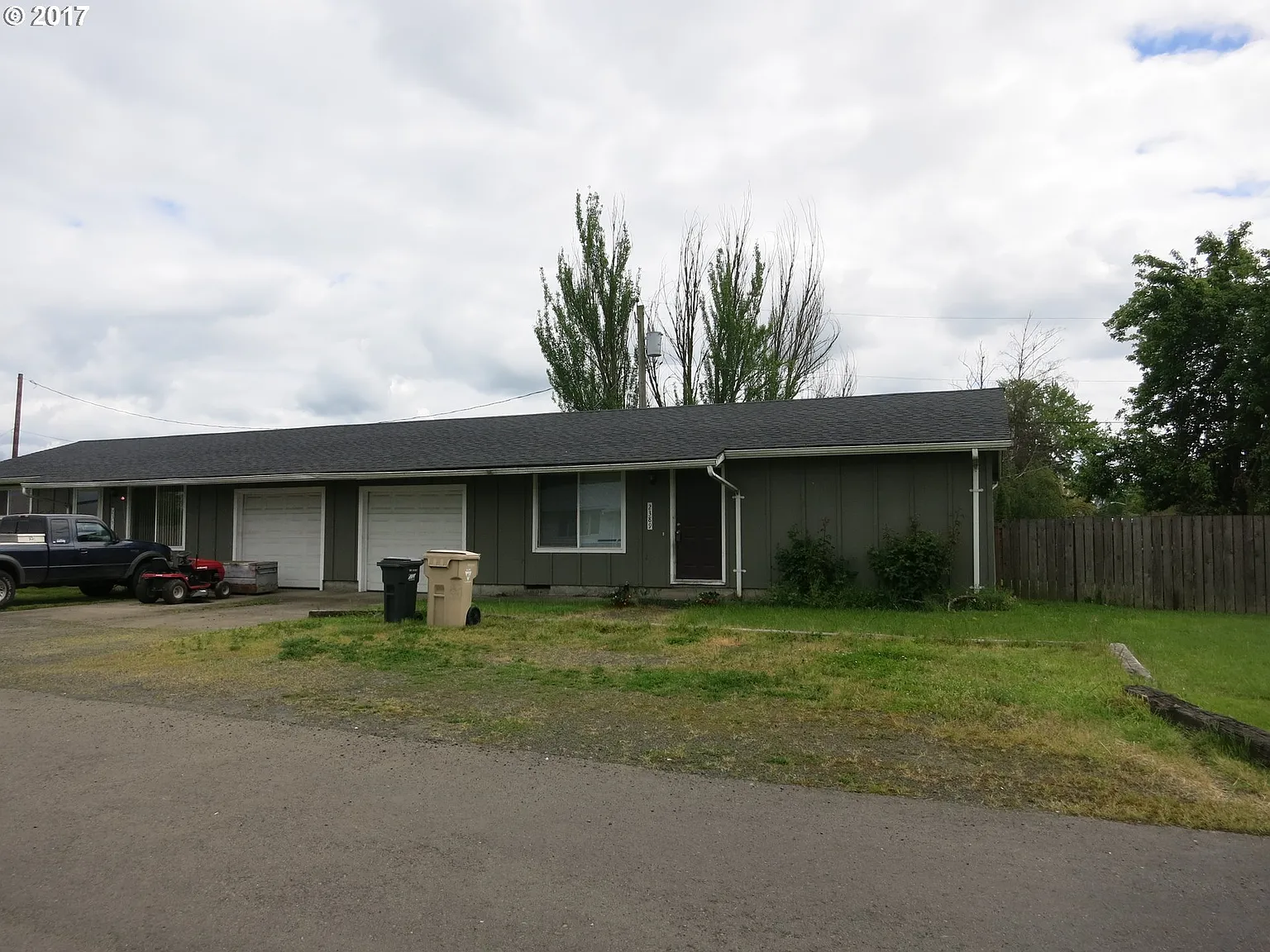 2389 Waverly Dr SE photo 1