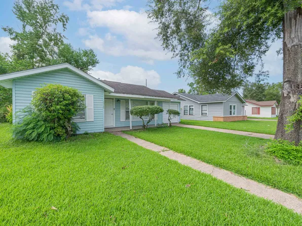 2315 Butler Dr, Orange, TX 77630