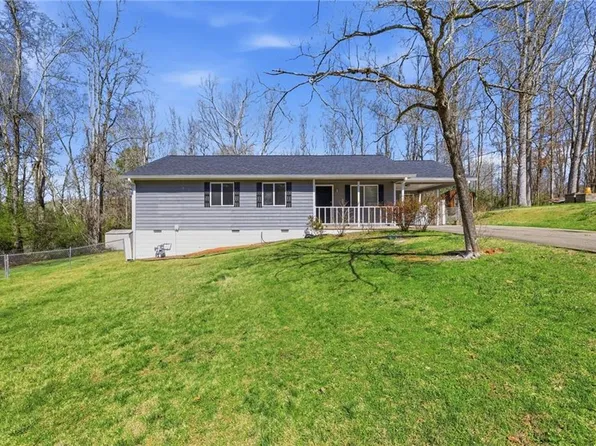 4474 Sardis Dr, Gainesville, GA 30506