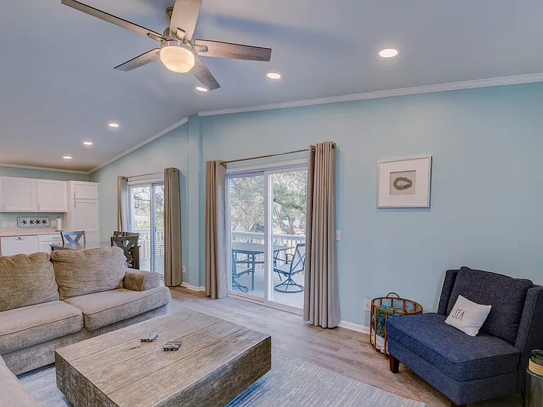 314 Charlotte Ave — Photo 2
