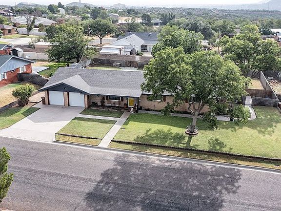 2nd image of 2703 Apache Dr