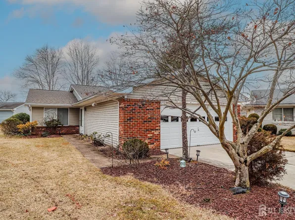 615 Lemington Plz #A, Monroe Township, NJ 08831