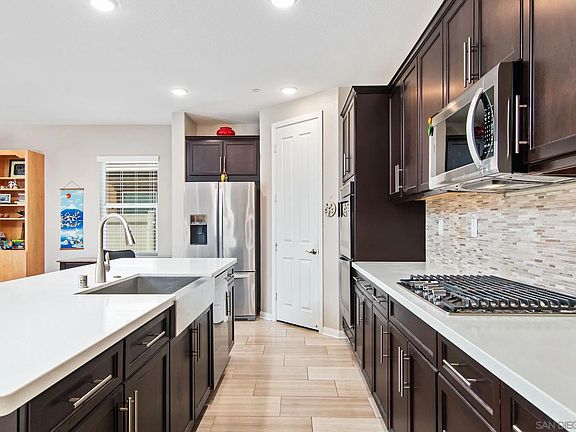 5th image of 10677 Braverman Dr
