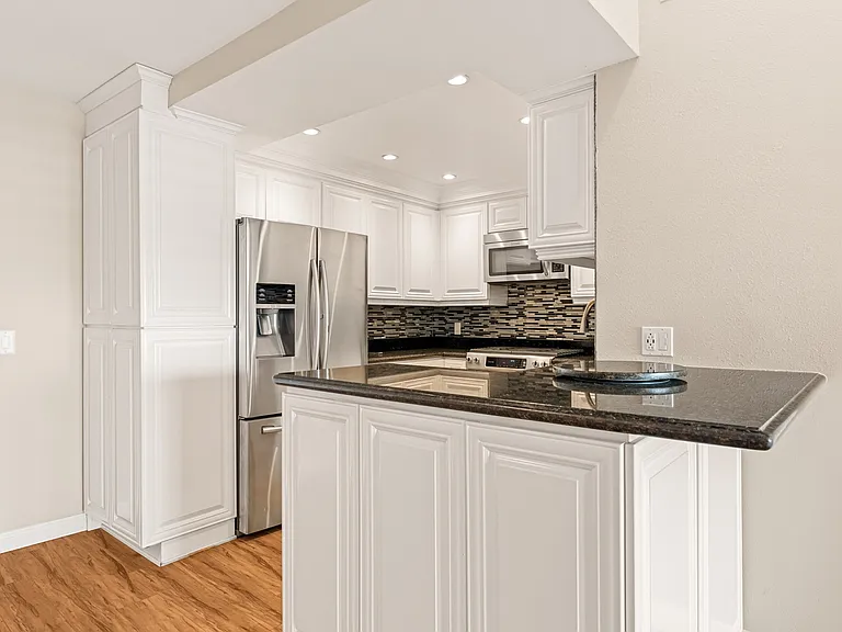 8600 Tuscany Ave #424 — Photo 7