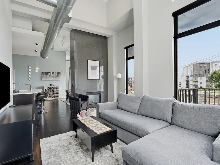 205 31st Ave N #310 — Photo 8