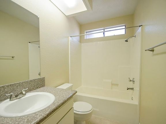 4th image of 6431 N Redwood St