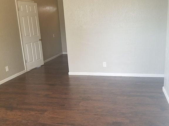 2nd image of 3301 NE 19th Ave
