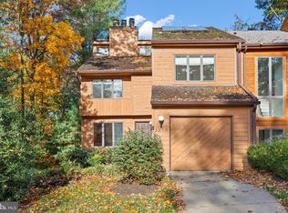 2210 Cedar Cove Ct, Reston, VA 20191