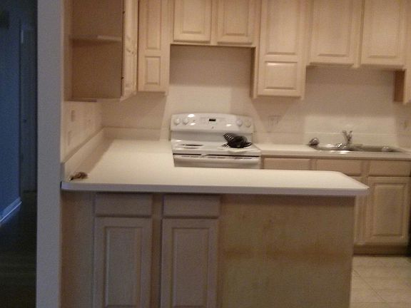 4th image of 7936 Janes Ave #228