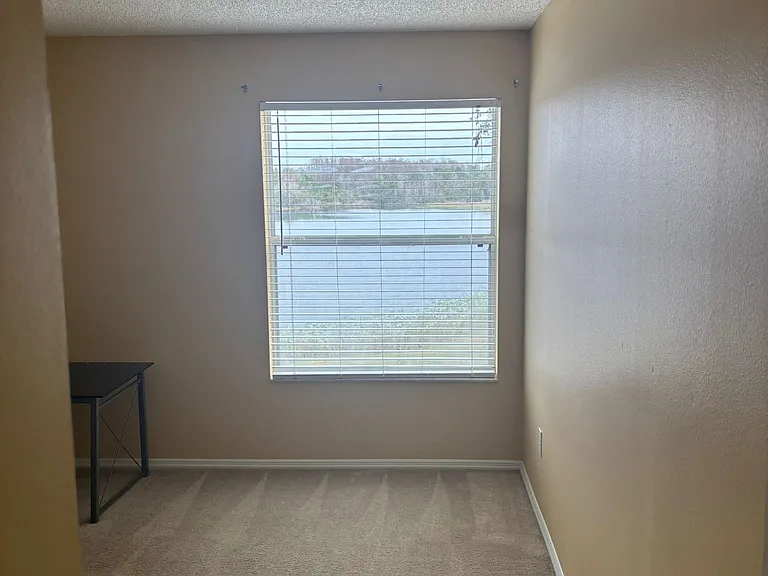 2102 Stoneview Rd — Photo 29