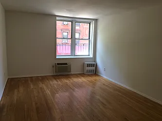 Rented by Acacia Realty