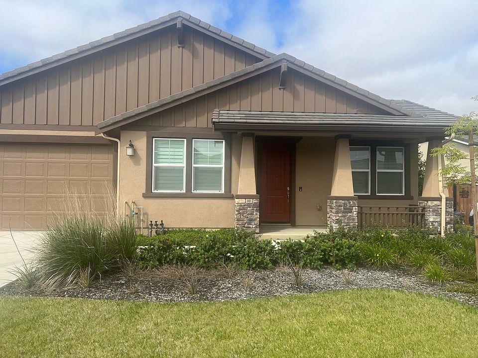 1st image of 684 Sacramento Way