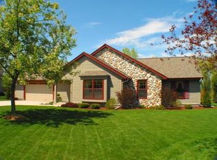 11214 Francis Ct W, Franklin, WI 53132