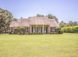 126 Brittany Ct, Wetumpka, AL 36093