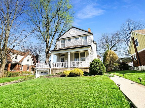 3rd image of 3156 Daytona Ave