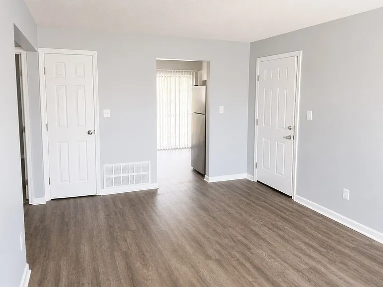 401 N Main St #4B — Photo 8