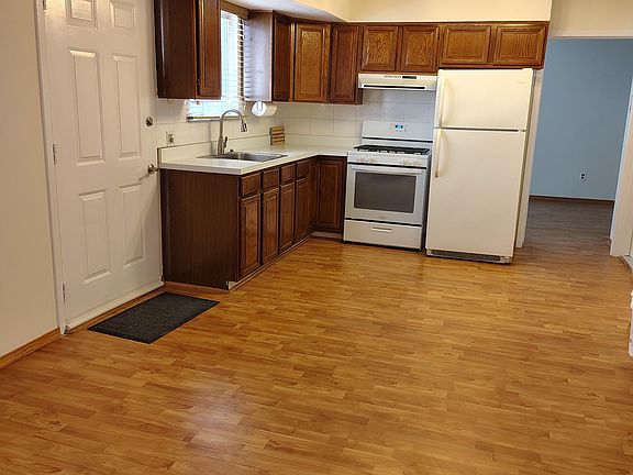 2nd image of 100 Cotter Ave #100A