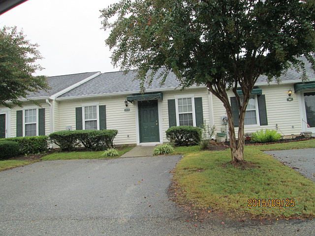 1st image of 104 Wisteria Ct
