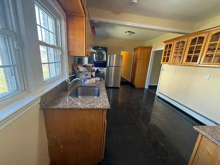 8 Chaplin Ave #1 — Photo 2