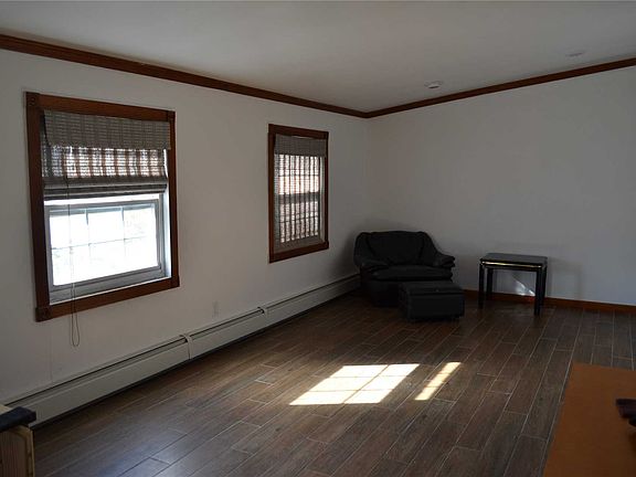 5th image of 5 Ramsy Ln