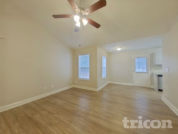 2nd image of 821 Gore St