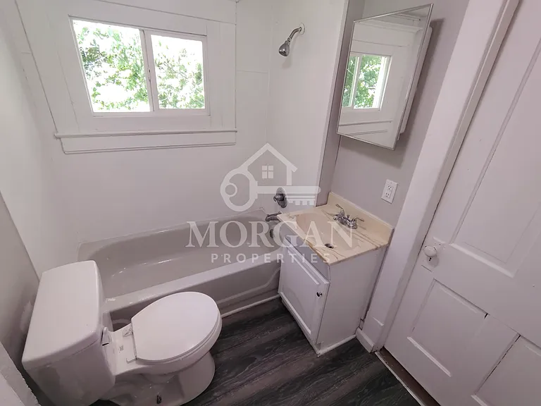 417 S 12th St #D — Photo 4
