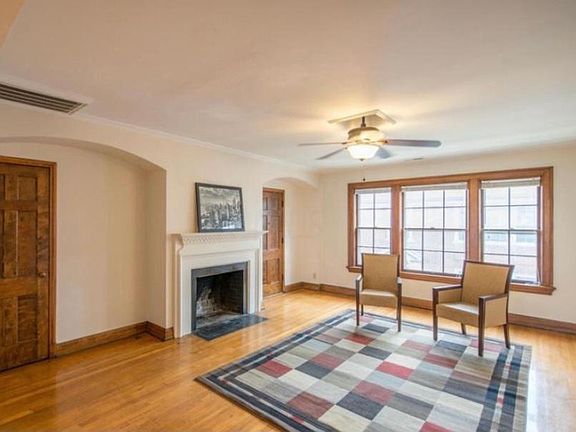 3rd image of 33 Auburn Ave APT 11