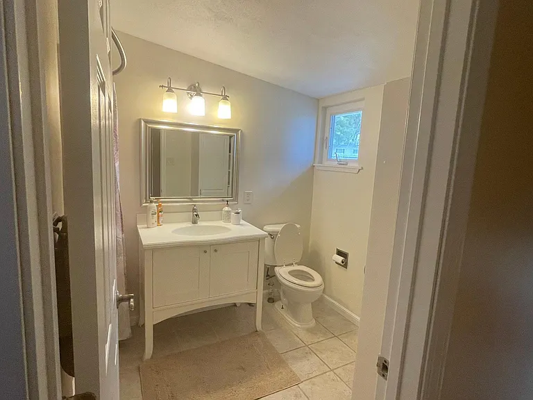 2nd Bathroom