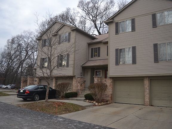3rd image of 7080 Colonial Oaks Dr #1