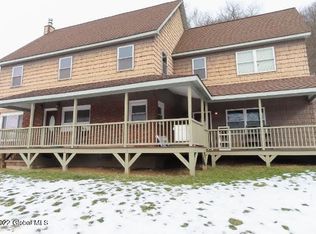 127 Avery Rd, Amsterdam, NY 12010