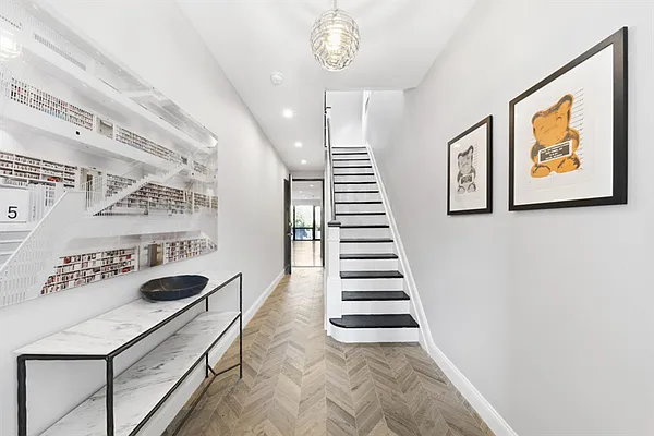 Rented by Citi Habitats | media 40