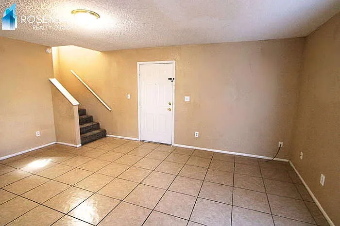 410 E 9th Ave #11 — Photo 2