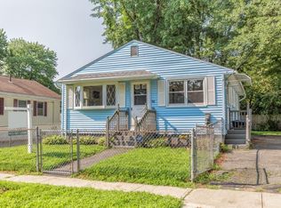 92 Lorimer St, Springfield, MA 01151