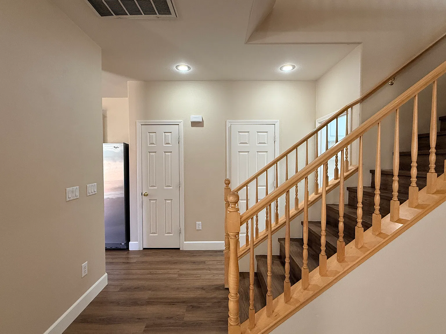 3 bed, 2.5 bath, 1659 sqft, $1,950 — Photo 3