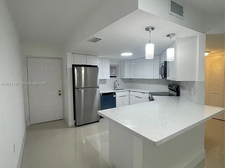 8225 Lake Dr #104 — Photo 5