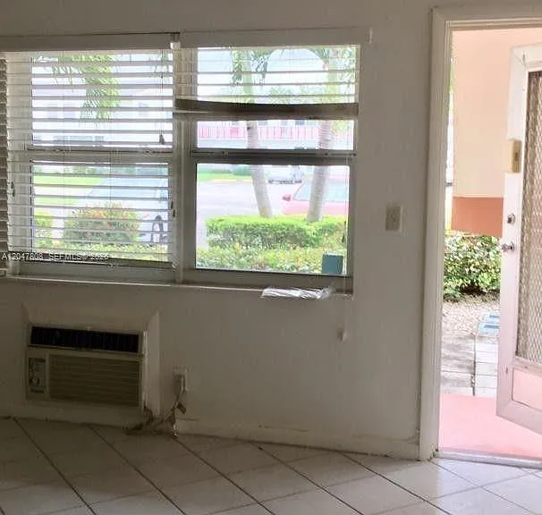 2 Coventry Ln #2-A — Photo 4