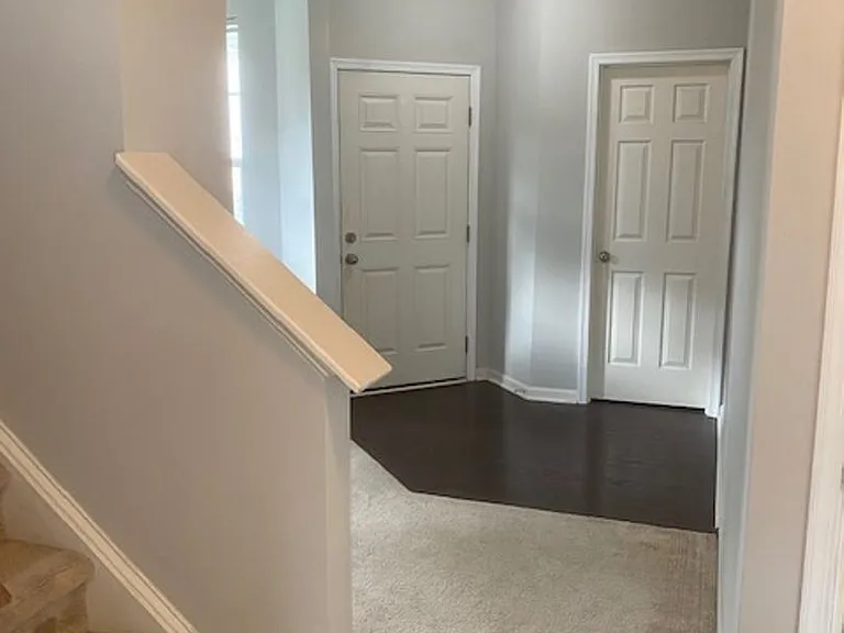 203 Linfoot Ct — Photo 4
