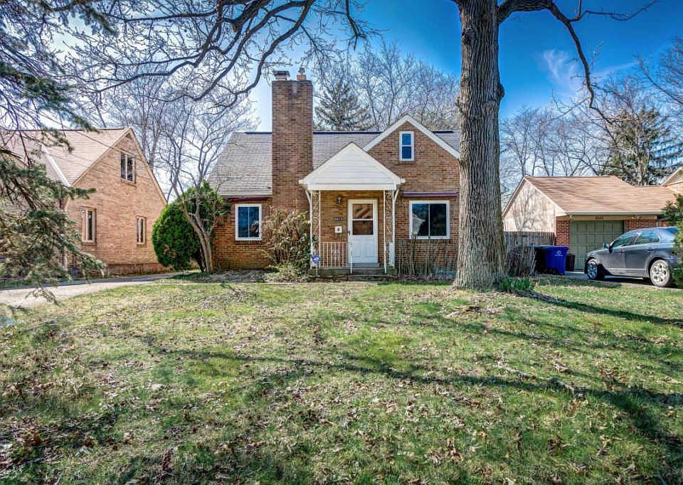 1st image of 4833 Sharon Ave
