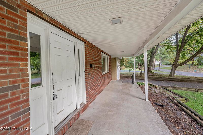 3rd image of 126 E Poplar Drive