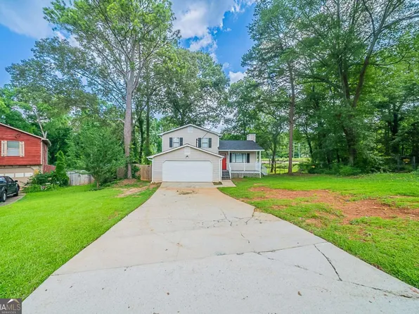 446 Jaywood Dr, Stone Mountain, GA 30083