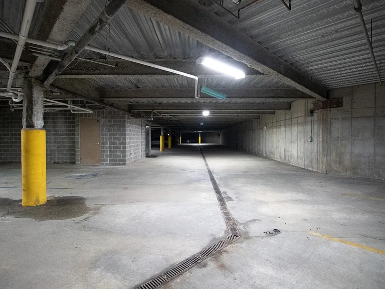 1100 Club Village Dr — Photo 17